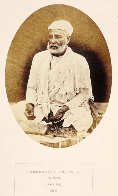 Suroosatee Brahmin ، هندو ، لاهور ، من شعب الهند ، بقلم جيه فوربس واتسون ، تم نشره عام 1868 (طبعة زلال) بواسطة مصور انجليزى