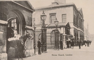 The Horse Guards ، لندن بواسطة مصور انجليزى