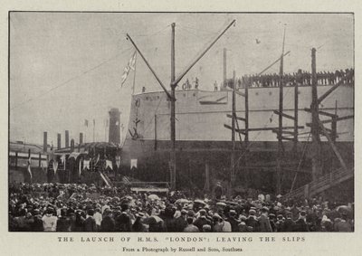إطلاق HMS London ، تاركا الزلات بواسطة مصور انجليزى