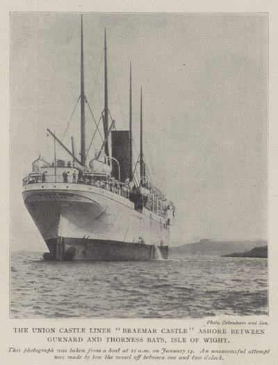 The Castle Castle Liner Braemar Castle Ashore بين Gurnard و Thorness Bays ، Isle of Wight بواسطة مصور انجليزى