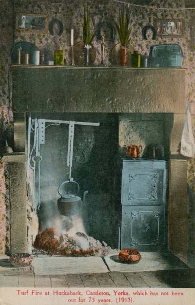 حريق الأعشاب في Huckaback ، Castleton ، Yorks ، التي لم تخرج منذ 73 عامًا. أُرسلت البطاقة البريدية عام 1913. بواسطة مصور انجليزى