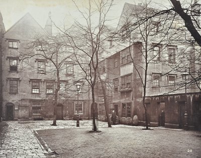 منظر لنزل بارناردز ، لندن ، 1879 بواسطة مصور انجليزى