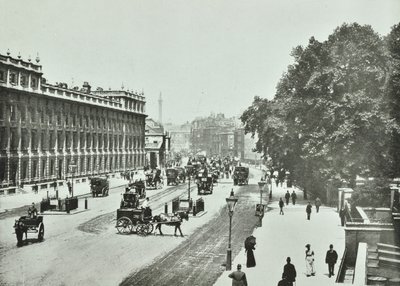 وايتهول ، وستمنستر إل بي: ينظر شمالاً ، 1890 بواسطة مصور انجليزى