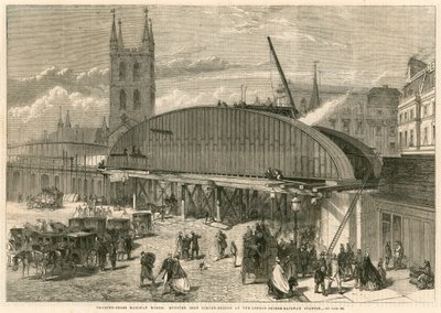 أعمال Charing Cross للسكك الحديدية: جسر العارضة الحديدية الوحش في محطة سكة حديد London Bridge بواسطة مدرسة اللغة الإنجليزية