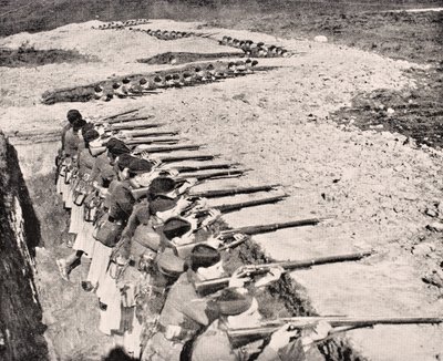 مرتفعات غلاسكو في الخنادق ، 1915 ، من "ألبوم الحرب المصور deLuxe" المنشور في لندن ، 1916 بواسطة مدرسة اللغة الإنجليزية