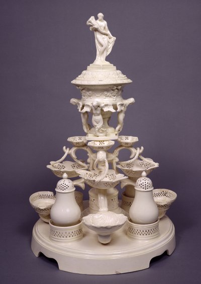 Grand Plat de Menage أو ، قطعة مركزية للطاولة ، فخار ليدز ، حوالي 1780 (كريمي) بواسطة مدرسة اللغة الإنجليزية