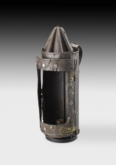 Guy Fawkes Lantern ، من Tradescant Collection ، c.1605 (صاج) بواسطة مدرسة اللغة الإنجليزية