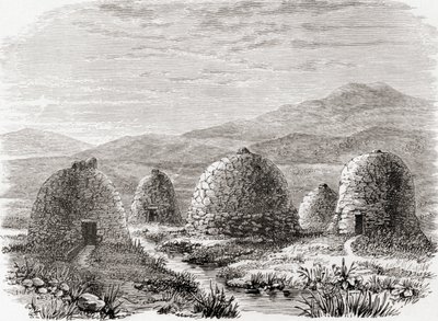 أكواخ مأهولة في Uig ، جزيرة لويس في هبريدس الخارجية في عام 1859 ، من "الصور الاسكتلندية المرسومة بالقلم والقلم الرصاص" ، بقلم صامويل ج. جرين ، نُشر عام 1886 بواسطة مدرسة اللغة الإنجليزية