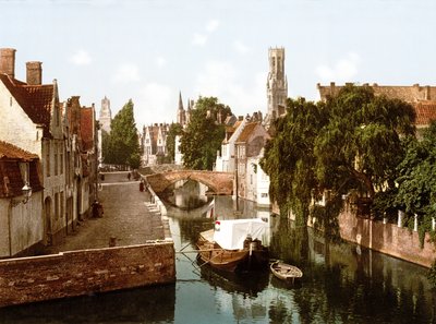 Le Quai Vert ، بروج (صورة ملونة باليد) بواسطة مدرسة اللغة الإنجليزية