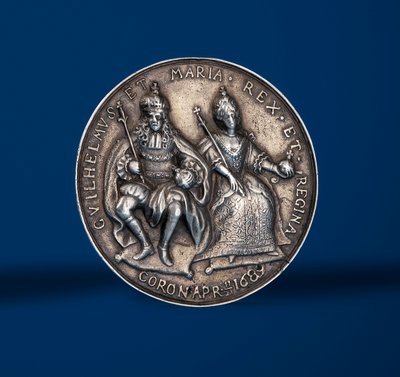 ميدالية تخليد احتفالات وليام وماريز في أمستردام ، 1869 (فضية) (مقابل 419669) بواسطة مدرسة اللغة الإنجليزية