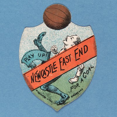 العب Up Newcastle East End For A Goal ، بطاقة Baines على شكل درع ، 1880-1889 بواسطة مدرسة اللغة الإنجليزية