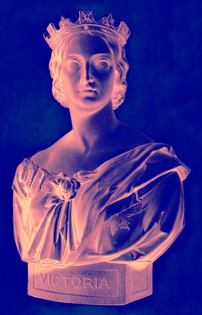 الملكة فيكتوريا ، رسم توضيحي من The Queen of England أو Royal Book of Beauty ، تم نشره عام 1875 (صورة محسنة رقميًا) بواسطة مدرسة اللغة الإنجليزية