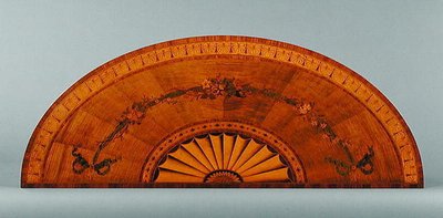 سطح طاولة Demi-Lune ، حوالي عام 1775 (خشب هارود مطعمة وخشب ساتين) (انظر أيضًا 222396) بواسطة مدرسة اللغة الإنجليزية