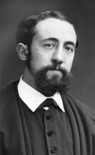 بورتريه للروائي جول كلاريتي (1840-1913) للمصور إتيان كارجات. مطبوعة أصلية، من محفوظات ورشة التصوير الفوتوغرافي روث وشركاه. بواسطة إتيان كارات