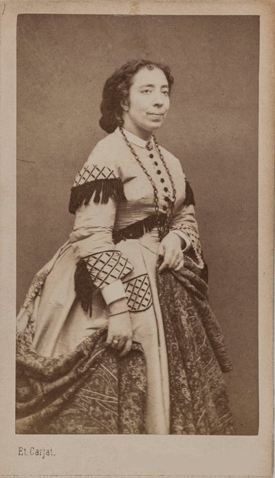 صورة للمغنية والملحن بولين فياردوت 1821-1910 ، بين 1860 و 1865. بواسطة إتيان كارات
