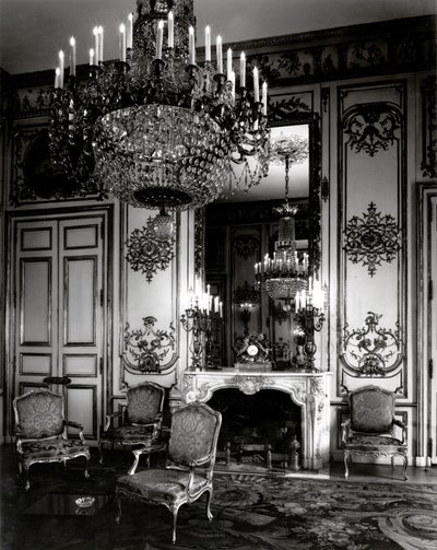 التصميم الداخلي لفندق Hotel d'Evreux (الآن Palais de l'Elysee) ، باريس: الصالون الرائع. الهندسة المعمارية من قبل إتيان لويس بولي (إتيان لويس بول) ، مهندس معماري فرنسي (1728-1799). بواسطة إتيان لويس بولي