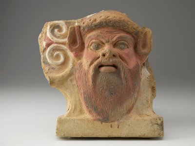Antefix في شكل رأس Satyrs ، منتصف القرن الخامس (الطين مع الصباغ) بواسطة إتروسكان
