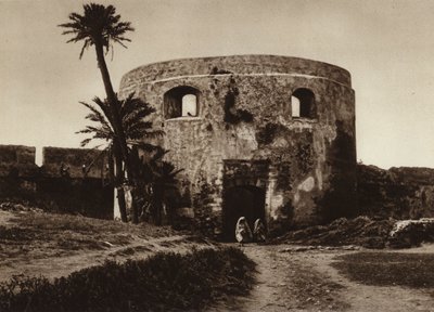 Arzila, Gateway in the town wall (b/w photo) بواسطة المصور الأوروبي