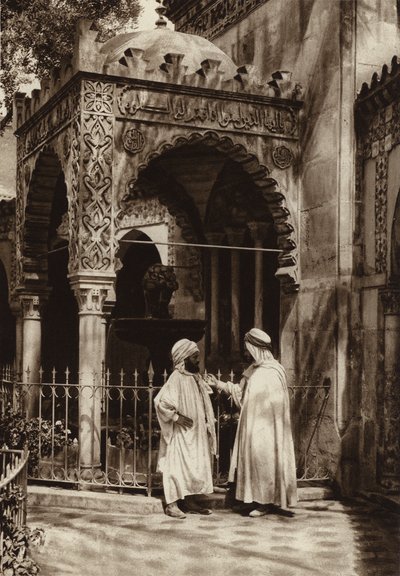 Oran, Mosque fountain (b/w photo) بواسطة المصور الأوروبي