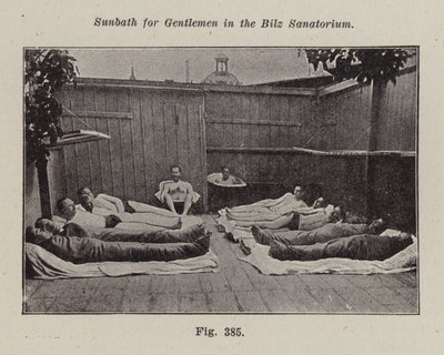 حمام شمس للسادة في Bilz Sanatorium (صورة b / w) بواسطة المصور الأوروبي