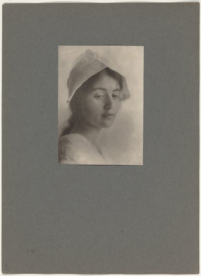 رأس دراسة، 1910 (صورة فوتوغرافية) بواسطة إيفا واتسون