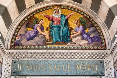 كاتدرائية نوتردام دو لا غارد، كنيسة نوتردام دو لا غارد، الصعود إلى السماء، مرسيليا، بوش دو رون، 2012 (الصورة) بواسطة 