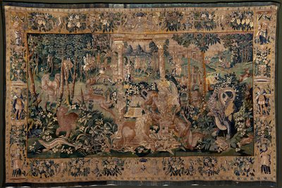 نسيج فلمنكي. منظر طبيعي مع برجولة ووحوش كبيرة ، مع عمودين. استوديو Oudenaarde. 319x508 سم. Inv 0023. القرن السابع عشر. بواسطة المدرسة الفلمنكية