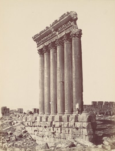 معبد الشمس في بعلبك ح. 1870. بواسطة فيليكس بونفيس