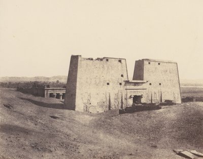 إدفو أبولونوبوليس ماجنا ، منظر عام للمعبد ، 1851-52 ، طبعت 1853-54. بواسطة فيليكس تينارد