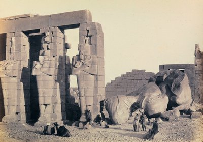 "مصر وفلسطين": تفاصيل الأعمدة الأوزيرية لرمسيسوم ، المعبد الجنائزي لرمسيس الثاني ، طيبة بواسطة فرانسيس فريث