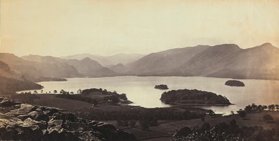 البحيرة بالقرب من Derwentwater في بريطانيا العظمى. بواسطة فرانسيس فريث