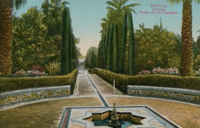 المشي السرو ، الكازار ، في إشبيلية ، إسبانيا. أُرسلت البطاقة البريدية عام 1913. بواسطة مصور فرنسي
