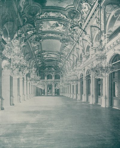 باريس: The Ball-Room ، Hotel de Ville (b / w photo) بواسطة مصور فرنسي