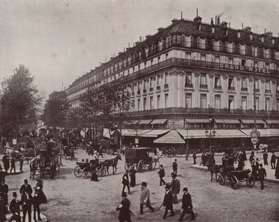 باريس: The Grand Hotel and Cafe de la Paix (b / w photo) بواسطة مصور فرنسي