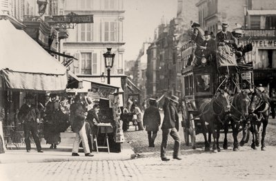 Place de Clichy ، باريس (b / w photo) بواسطة مصور فرنسي