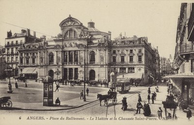 ساحة دو راليمينت ، المسرح و Chaussee Saint-Pierre ، أنجيه ، فرنسا بواسطة مصور فرنسي