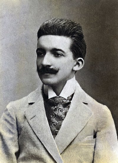 صورة للكاتب الفرنسي بيير لويس ديت لويس (1870-1925). بواسطة مصور فرنسي