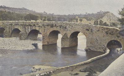Viviers ، الجسر الروماني ، على Escoutay ، المنظر العلوي بواسطة مصور فرنسي