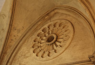 تصوير منظر لوردية منحوتة بواسطة المدرسة الفرنسية