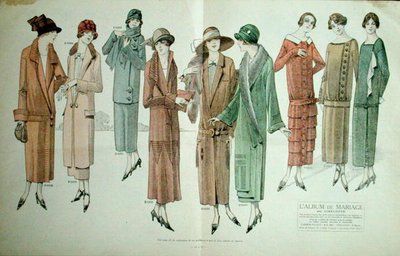فساتين ومعاطف للنساء من La Veritable Mode Francaise de Paris بواسطة المدرسة الفرنسية