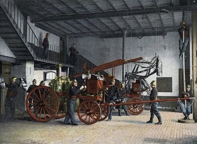 Firefighters of Paris. Central Post (Fire Hall): Call to fire. At the time of the fire call, the stable guards bring the horses from their stall to their hitch position above which the hanging harnesses will be all seated by a simple traction. The driver l بواسطة المدرسة الفرنسية