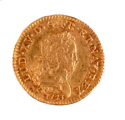 Golden french Louis, reign of king Louis XV (1715-1774) 1723 Diam. 2,3 cm Naples, museo archeologico بواسطة المدرسة الفرنسية
