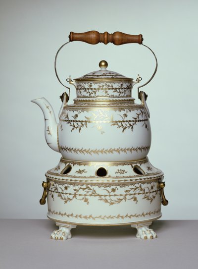 غلاية وبورسلين لويس السادس عشر المصنوع في باريس ، c.1775-91 (بورسلين) بواسطة French School