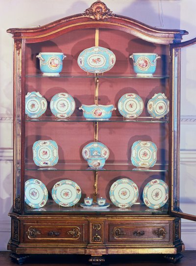 جزء من Sevres Melbourne Service ، 1770-71 (بورسلان معجون طري) بواسطة المدرسة الفرنسية