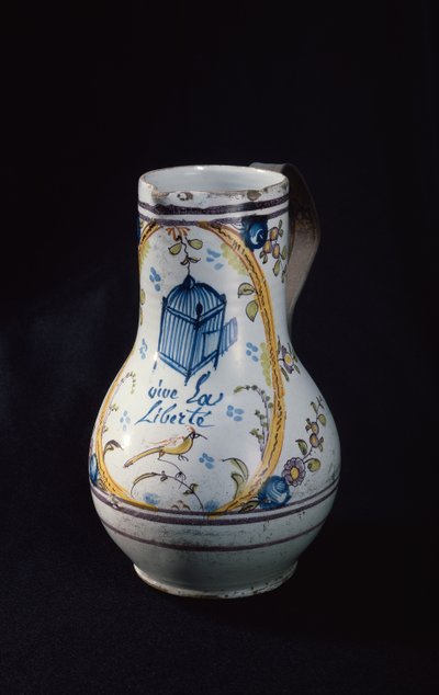 إبريق مع نقش Vive la Liberte ، 1789 (سيراميك) بواسطة المدرسة الفرنسية