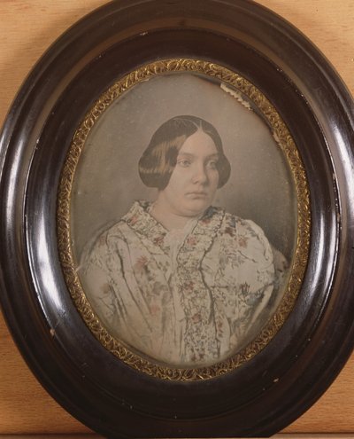 صورة لامرأة مجهولة ، 1850 (daguerreotype) بواسطة المدرسة الفرنسية