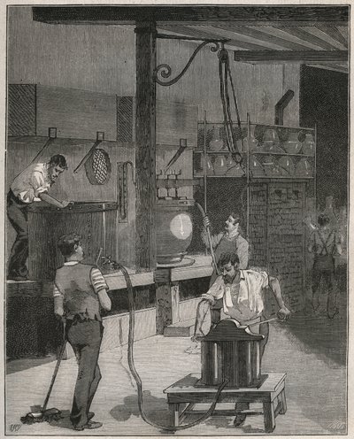 صناعة الفخار: ورشة صب الفراغ والهواء المضغوط. نقش من عام 1885 في "" Les Arts et metiers Illustres "" لأدولف بيتارد. بواسطة المدرسة الفرنسية