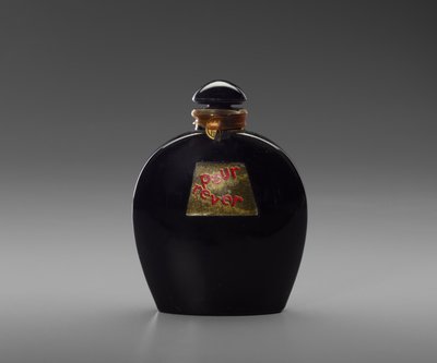 صب ريفر ، حوالي عام 1930 (زجاج وورق) بواسطة المدرسة الفرنسية