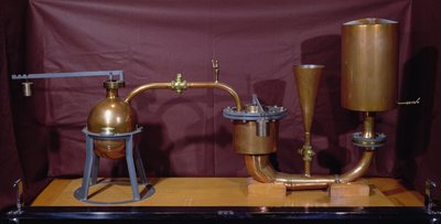 إعادة بناء جهاز ضغط بخار اخترعه دينيس بابين (1647-1712) (نحاسي) بواسطة المدرسة الفرنسية