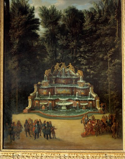 منظر لنافورة البوفيه المائي في حدائق جراند تريانون عام 1713. في المقدمة: لويس الرابع عشر في منتزه بينتور دي تشارلز شاتلين. القرن ال 18. خافت. 2،96x1،42 م. فرساي وقلاع فرساي وتريانون بواسطة المدرسة الفرنسية